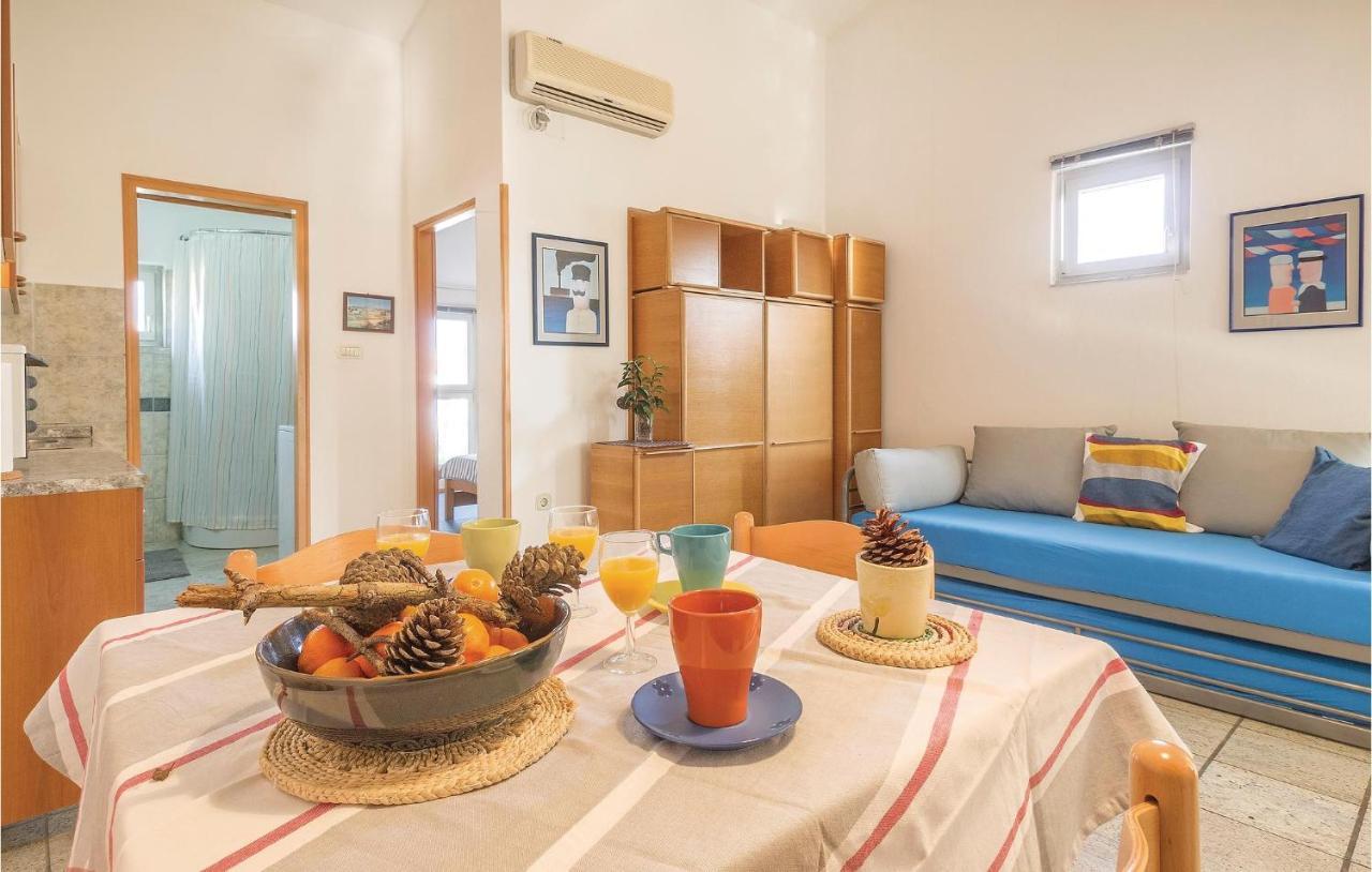 Lovely Apartment In Fazana With House Sea View Exterior foto